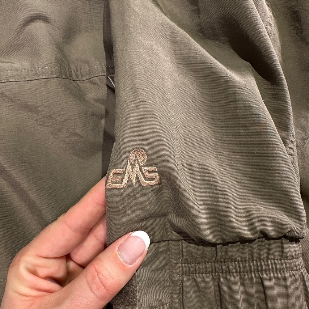 Eastern Mountain Sports Men's Tan Hooded Raincoat - Picture 4 of 15